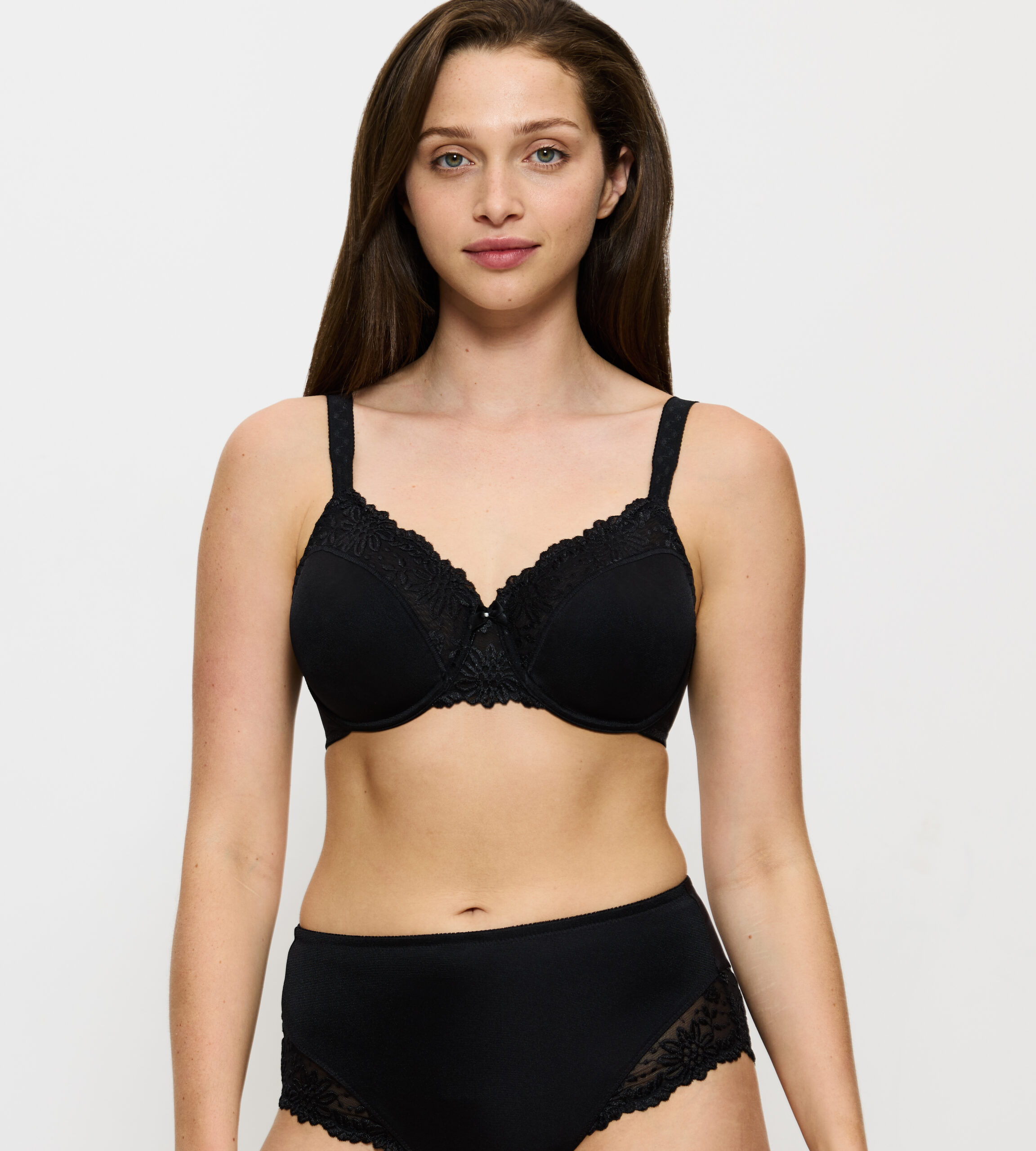 TRIUMPH LADYFORM SOFT W Sutien minimizer Negru